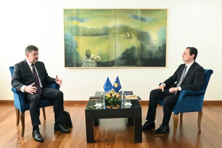 Kurti, Lajçakut: Zgjedhjet në veri veç sipas ligjit, masat ndaj Kosovës janë të padrejta