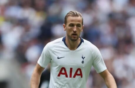 PSG-ja hyn në garë për Harry Kanen