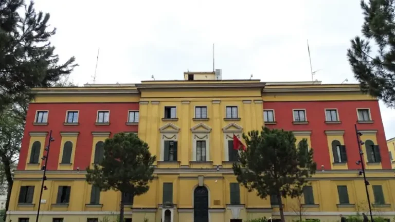 Valsi i shkresave/ SPAK: Ministria e Financave refuzoi 5 herë të jepte miratim për inceneratorin e Tiranës