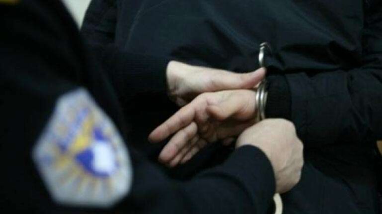Në Prishtinë djali rrah nënën, në Drenas djali kërcënon prindërit me vrasje