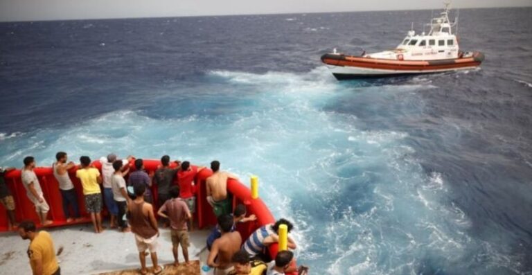 Amnesty International e quan të paligjshme marrëveshjen mes Italisë dhe Shqipërisë për emigrantët