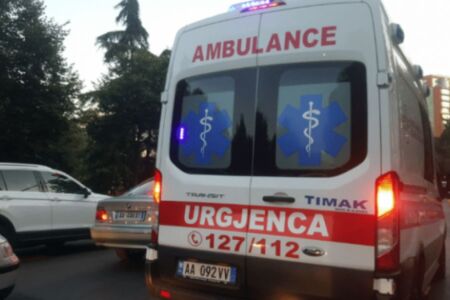 Shkodër/ Plagoset me armë zjarri një person, 59 vjeçari transportohet në spital