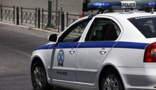 Tmerr/ Djali i pret babait kokën dhe duart me sharrë elektrike, e fshehu krimin dhe telefonon policinë pas 48 orësh: Ejani se e vrava!