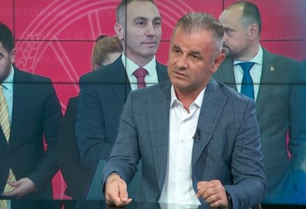 Ganiu: Grubi dhe Osmani po e dëmtojnë Çairin