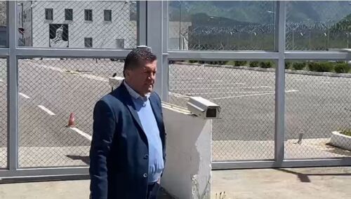 Përfitoi nga Amnistia Penale, lirohet ish-kryetari i bashkisë së Lezhës Fran Frrokaj: Eksperiencën në burg nuk ia uroj askujt