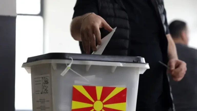 Përfundojnë votimet në zgjedhjet presidenciale në Maqedoninë e Veriut, morën pjesë 48.46 për qind e qytetarëve