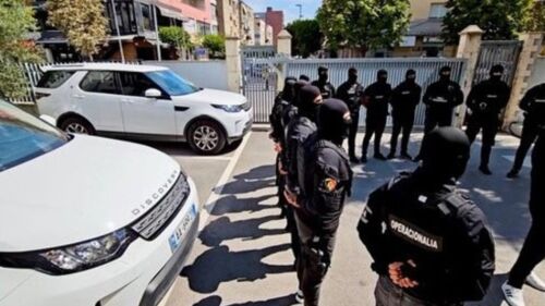 Serat me kanabis në Berat/ Policia operacion në Malësinë e Madhe, 6 të arrestuar e 3 në kërkim