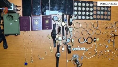 Dyshohen të përfituara nga krimi, sekuestrohet 18 ora të markave të shtrenjta dhe bizhuteri floriri! Arrestohen tre persona në Durrës