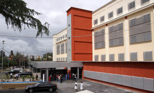 EMRAT/ Këto janë mjekët nën hetim për ilaçet e kimioterapisë, mes tyre edhe zv.drejtoresha e QSUT! Mallra kontrabandë, klinikë mjekësore dhe shuma parash, ja çfarë u sekuestrua
