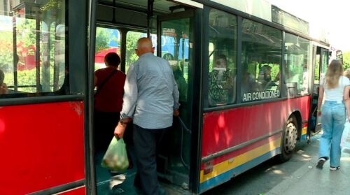 Transporti publik sot sipas orarit të së dielës