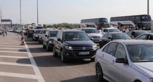 Pritje të gjata në vendkalimet kufitare “Bogorodicë” dhe “Tabanoc”