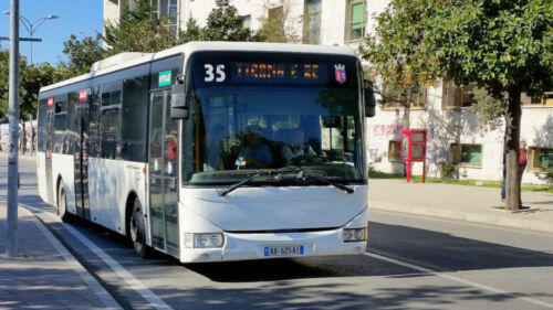 S’ka rritje të çmimit të biletës! Transporti urban në Tiranë drejt subvencionit 12 lekë për biletë për shtimin e kostove