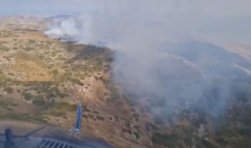 Vullnetarët: Kërkojmë helikopterë për zjarrin e Galiçicës për 11 ditë – një pjesë e madhe e malit u dogj