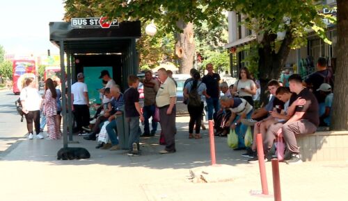 Rikthimi i autobusëve në rrugët e Shkupit, nuk e zbuti problemin me transportin publik