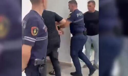 Policia zhvilloi kontroll brenda dhomës së tij, por i riu nuk iu bind urdhërave! Ç’ndodhi në hotelin në Tiranë, ja çfarë iu gjet 33-vjeçarit