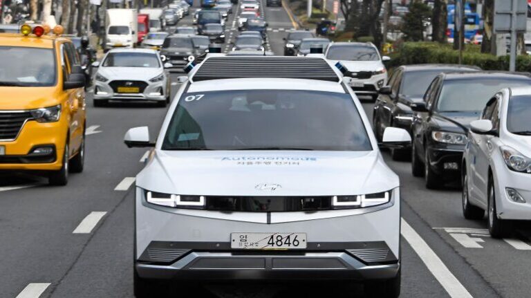 Shqiptarët po i blejnë makinat nga Koreja e Jugut, shteti më të madh importues në vend! Kosto më të larta transporti, por mjete me çmime më ekonomike