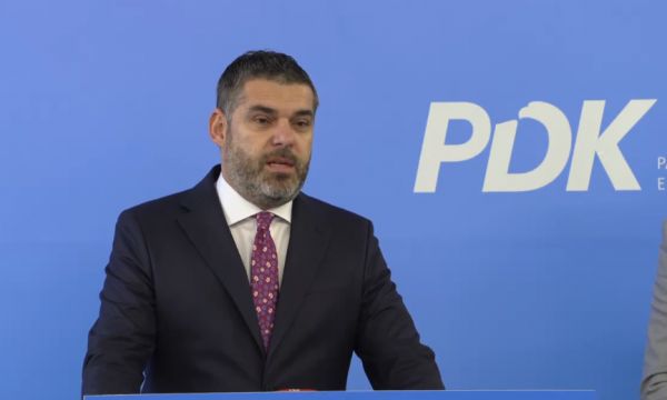 Ardian Kastrati largohet nga PDK, kritika të shumta për Memli Krasniqin