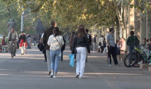 UNICEF: Popullsia në Maqedoni po tkurret/ Shumë fëmijë në vend jetojnë në varfëri
