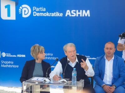 “Edhe Edi Rama u sëmur nga salmonela e Vullnet Sinës”- Berisha: Marketi i tij e shiti, nuk u akuzua se është deputet socialist