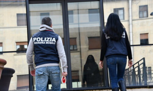 Dyshohet për larje hesapesh mes një grupi shqiptarësh, goditet për vdekje me th*kë në zemër një 35-vjeçar dhe plagoset një 21-vjeçar