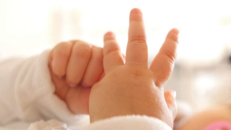 Më pak lindje dhe martesa, më shumë vdekje në RMV gjatë tremujorit të parë të vitit 2025