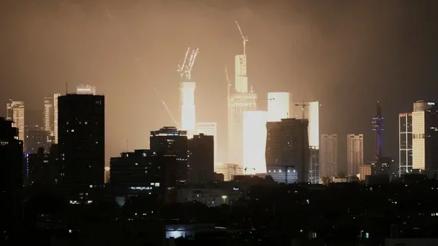 Media iraniane: Në orët e ardhshme, Irani do të nisë sulme shkatërruese ndaj Izraelit!