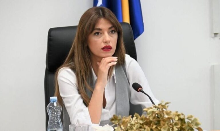 Haxhiu: I kemi numrat për qeverinë, le të na sfidojnë