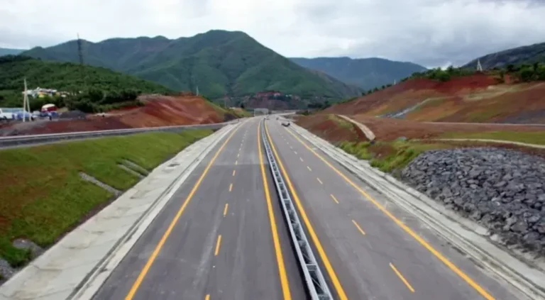 Të premten dhe të shtunën, autostradat e Kosovës do të jenë të mbyllura për gara çiklistike